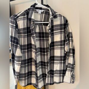 Small Old Navy Black and Cream Plaid Flannel